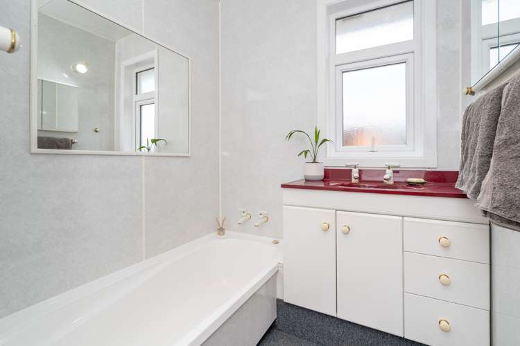 54 Elwyn Crescent Green Island_20