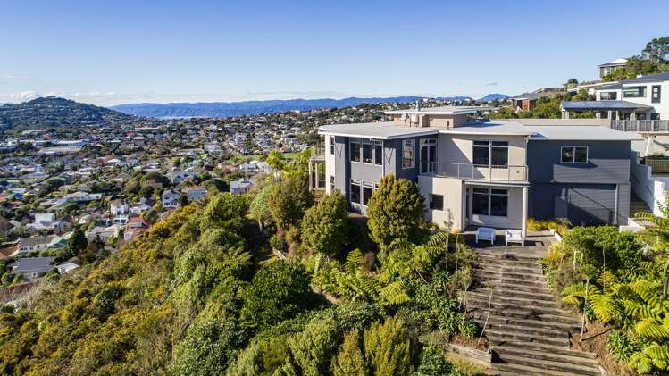 9 Caughley Grove Karori_1