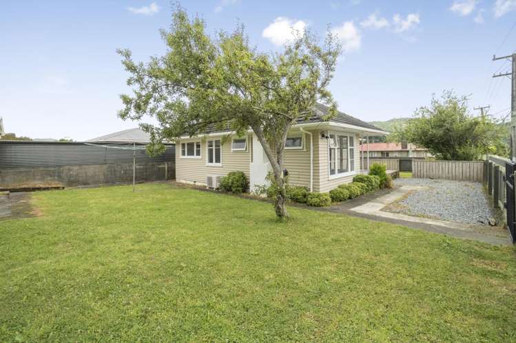 20 Petrie Street Wainuiomata_11