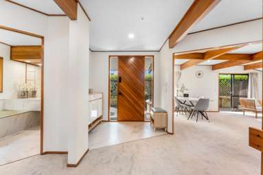 2/113 Pupuke Road_2
