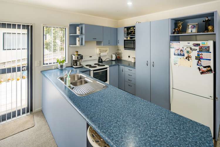 37 Bowes Crescent Strathmore Park_5