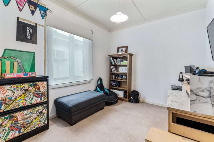 12 Crest Street Tainui_14