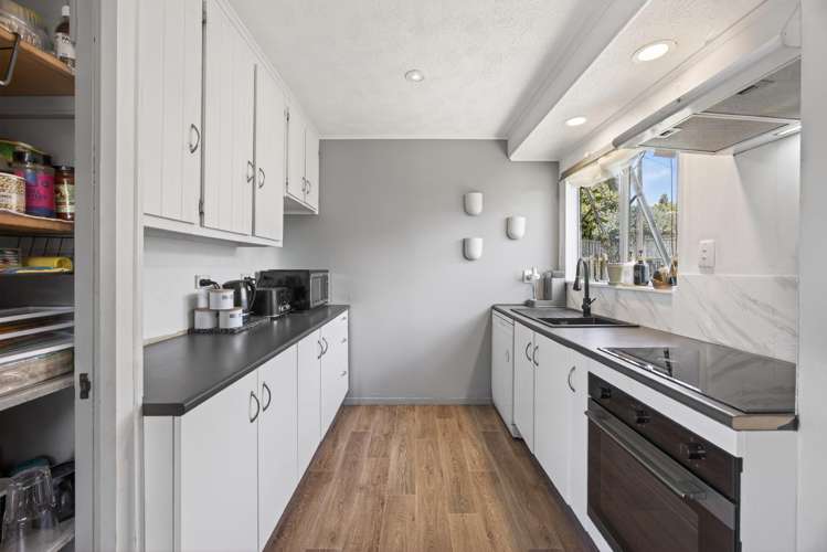 2/32A Helena Street Massey_12