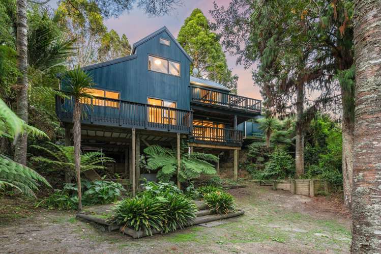 196 Godley Road_0