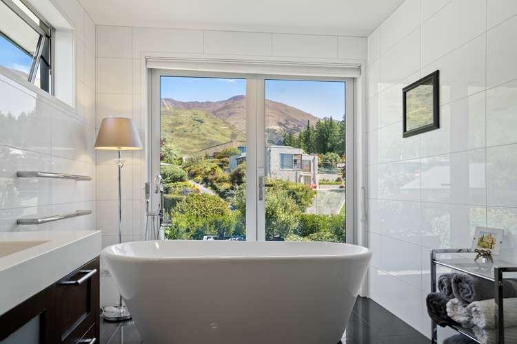 33 Sargood Drive Wanaka_10
