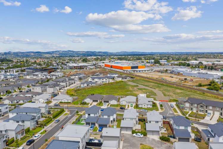 22 Soaring Bird Drive Takanini_19