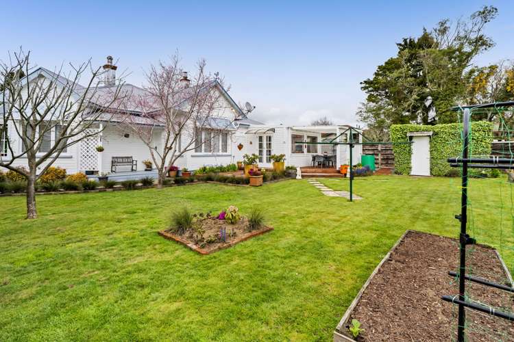 20 Pembroke Road West Stratford_25