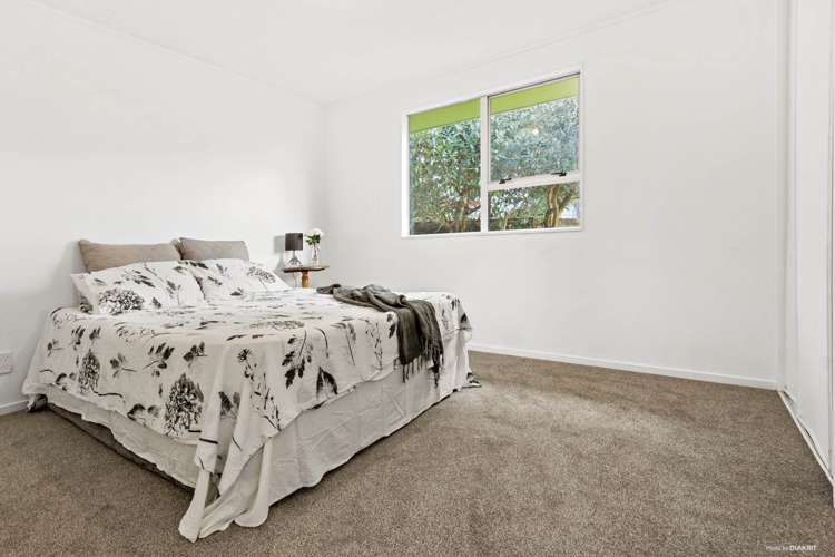 2/73a Flanshaw Road Te Atatu South_6