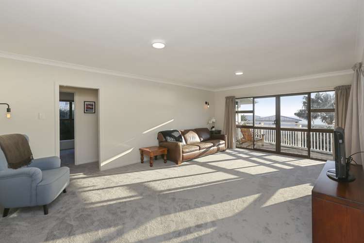 4 Catherine Crescent Moturoa_8