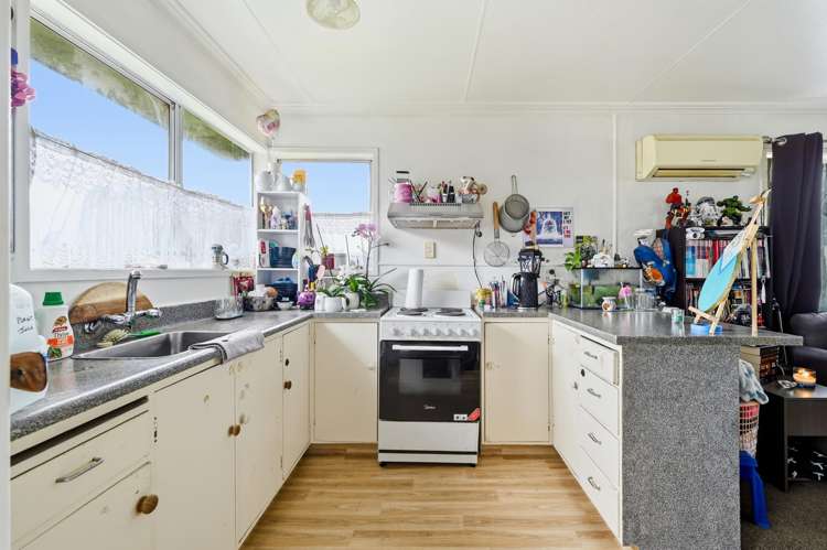 30A & B Deborah Place Mangakakahi_12