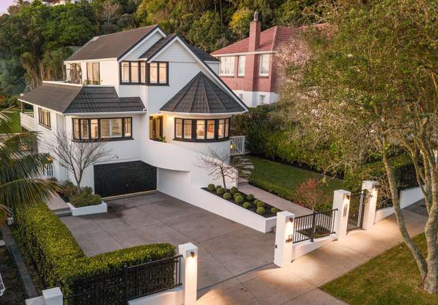 1940s Heritage & contemporary living on 1/4 acre