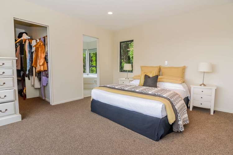 35 Park Road Titirangi_12