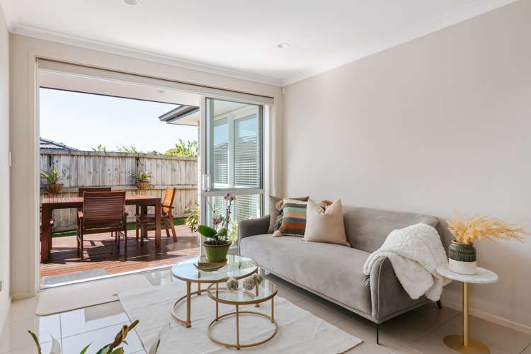 12 Fairfax Crescent Pyes Pa_11