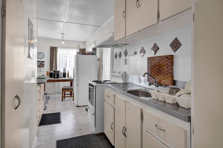 102 Hamlet Street Stratford_5
