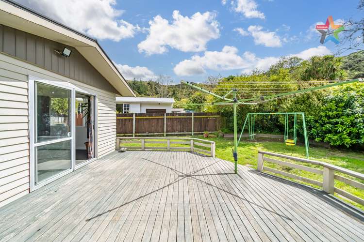 6 Kendal Grove Wainuiomata_18