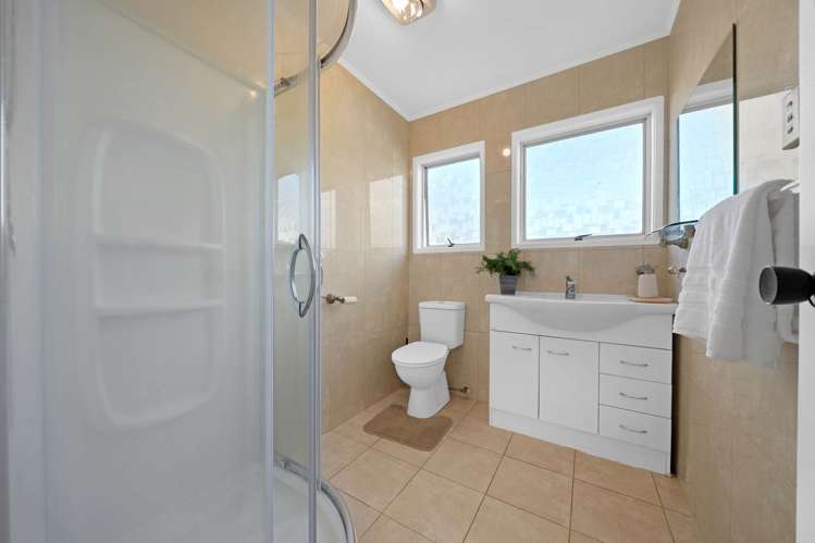 28 Cranberry Place Bucklands Beach_12