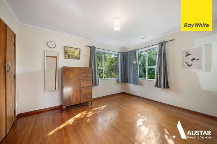 42 Derwent Crescent Titirangi_4