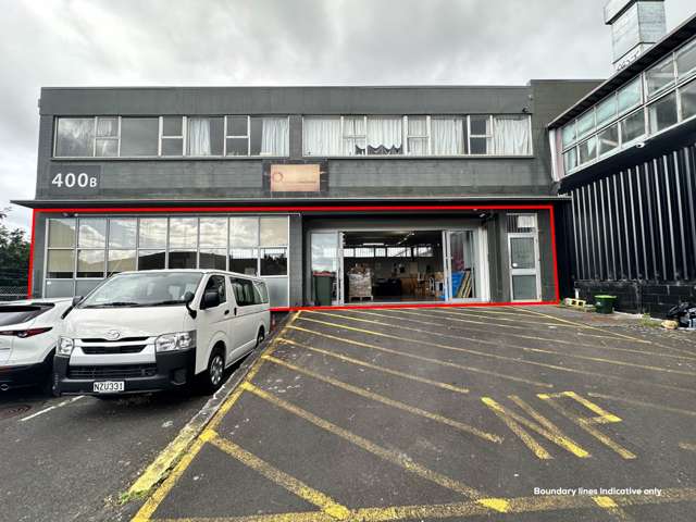 VERSATILE SHOWROOM / STORAGE / OFFICE