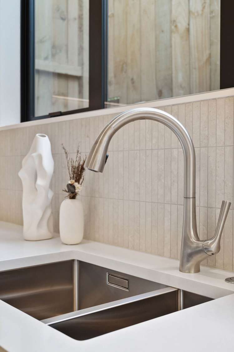 2/129 Arran Road Browns Bay_32