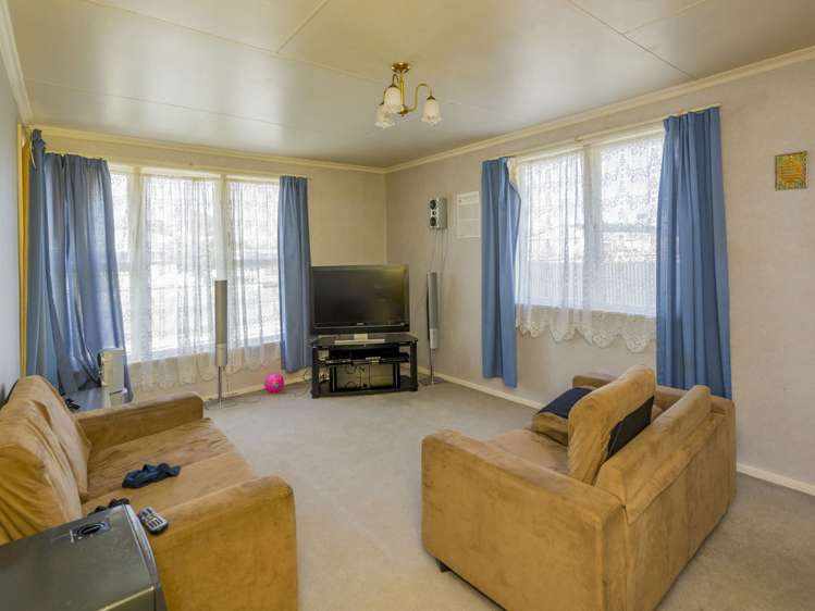 7 Frances Street Foxton_12