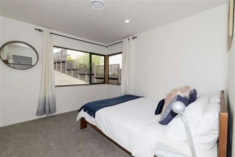 37a Amberley Avenue Te Atatu South_16