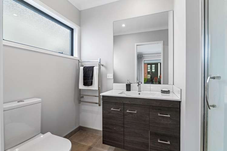 8 Kapia Road Westgate_13