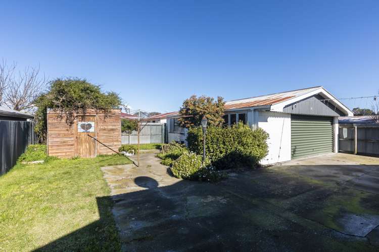 58 Coopers Road Dallington_12