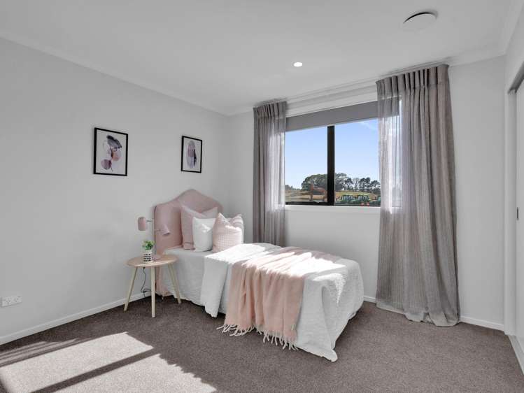 2/10 Bourn Heath Drive Rototuna North_12