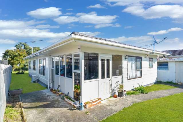 2/12 Lupton Road Manurewa_2