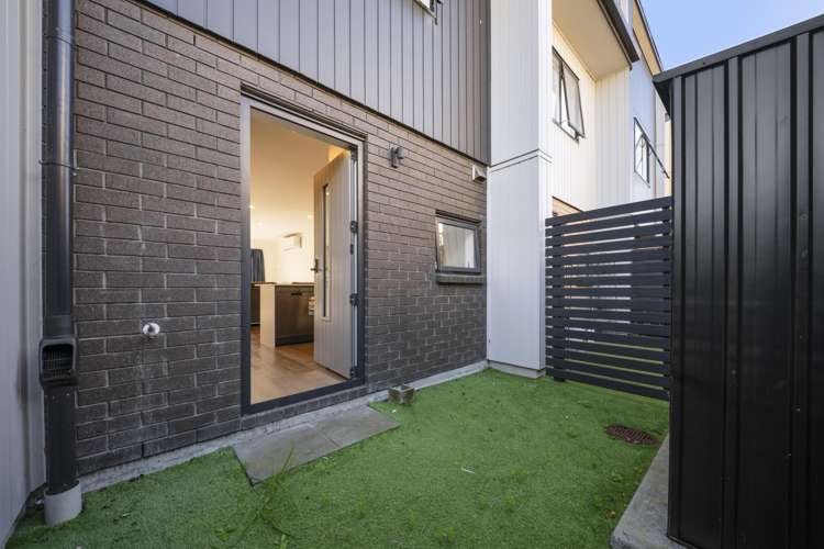 7 Selo Street Glen Eden_10