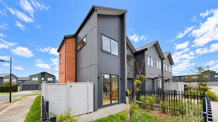 2 Aquamarine Road Rosehill_23