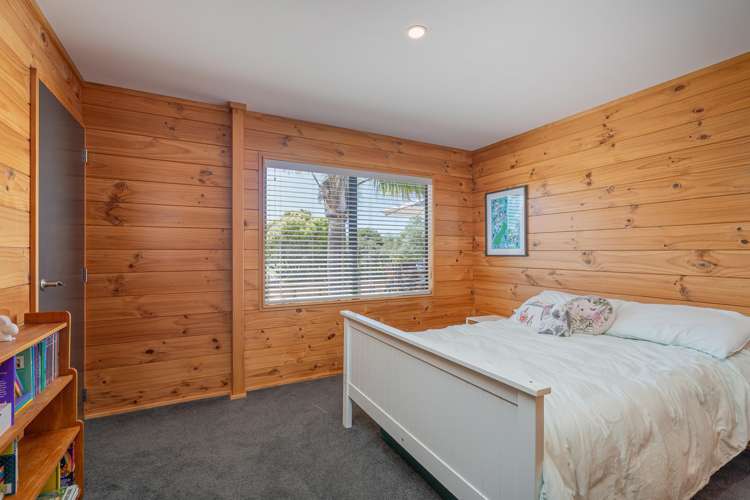 114 Kauri Crescent Matarangi_19