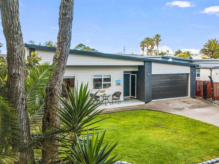 11 Laurie Street Red Beach_22