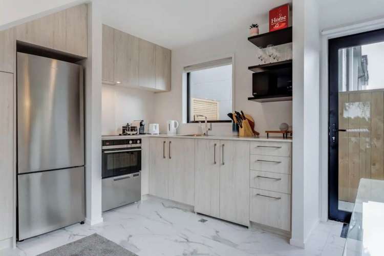 1/24 Yeovil Road Te Atatu Peninsula_3