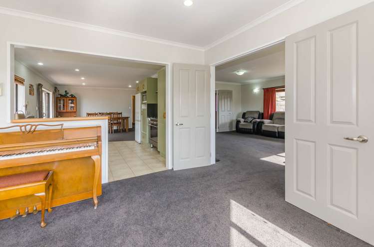 153 Milne Drive Paraparaumu_3