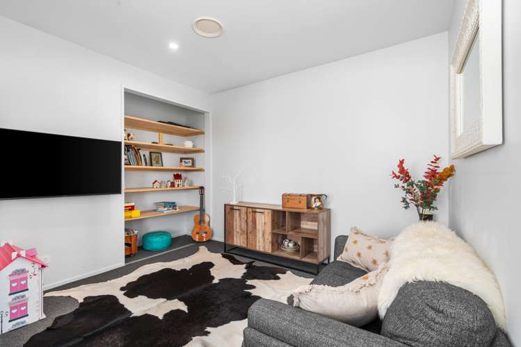 32 Carnaveron Drive Lincoln_23