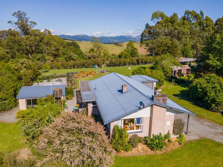 263 Downs Road Geraldine Downs_28