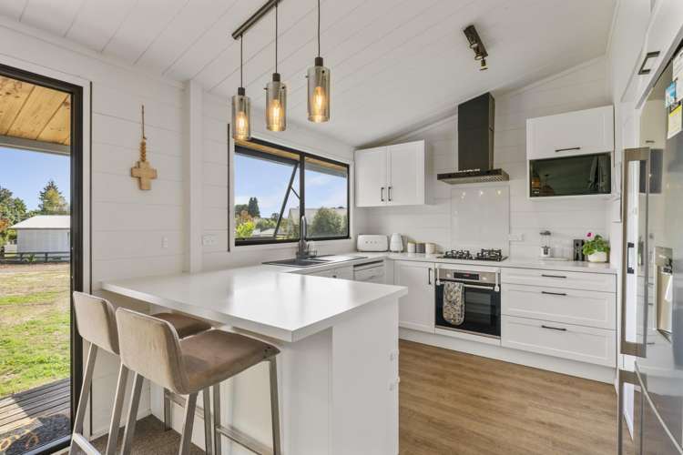 1002 River Road Broadlands_4