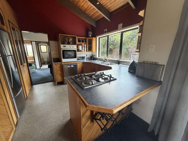 24 Nicholas Ave (Front House) Whitianga_2