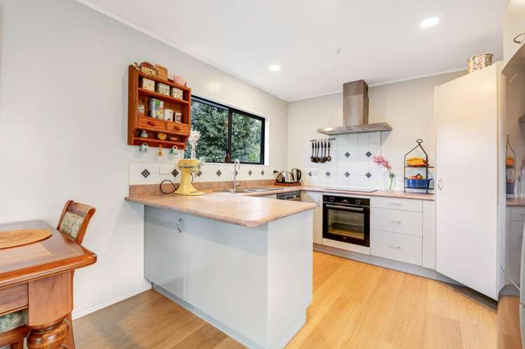 23 Jelas Road Red Beach_15