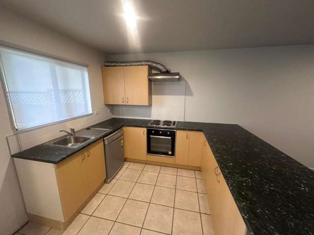 1/16 Yang Place Papakura_1