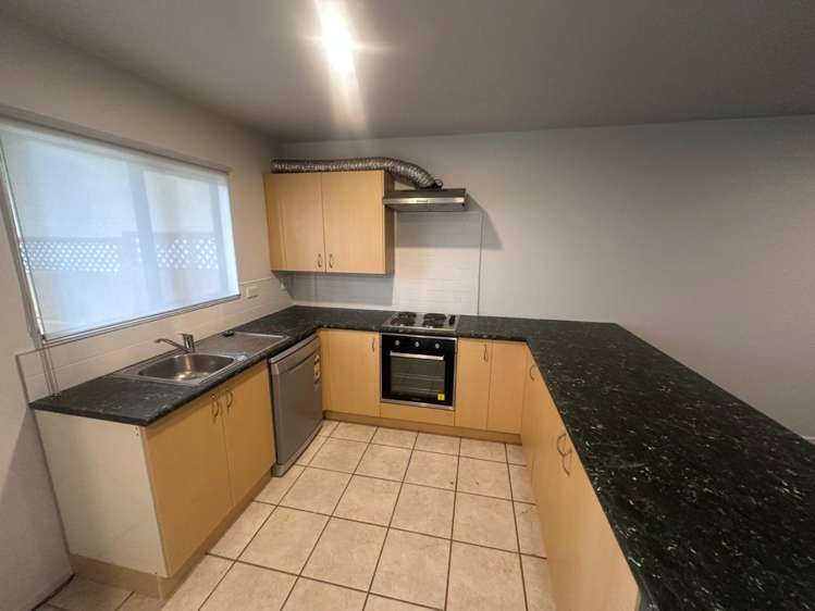 1/16 Yang Place Papakura_1