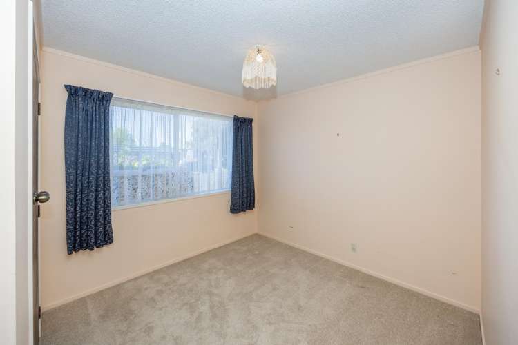 3 Sandringham Road Enderley_12