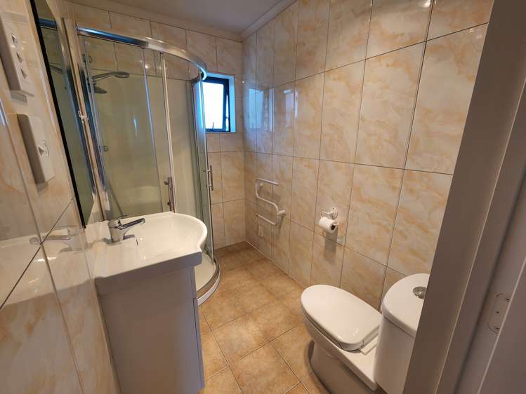 45j Brandon Road Glen Eden_5