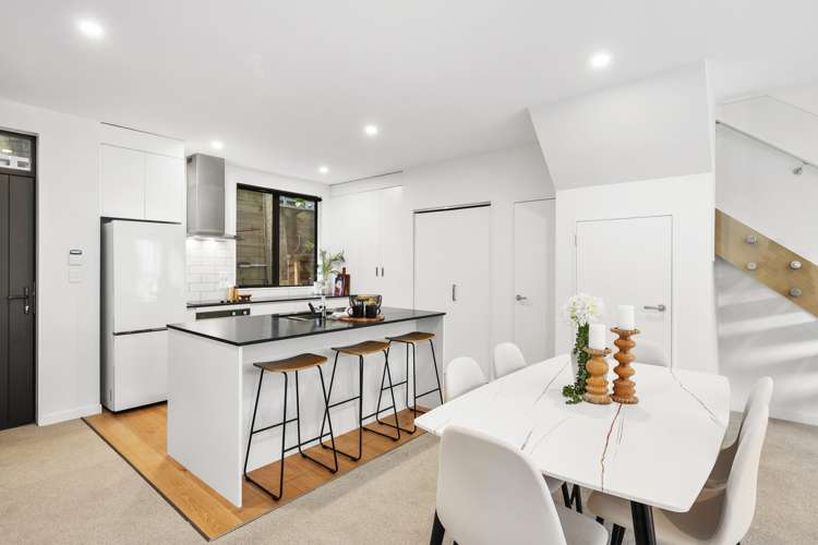 15/80 Seatoun Heights Road Seatoun_6