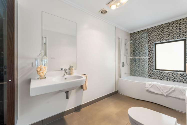 369A Oceanbeach Road Mt Maunganui_19