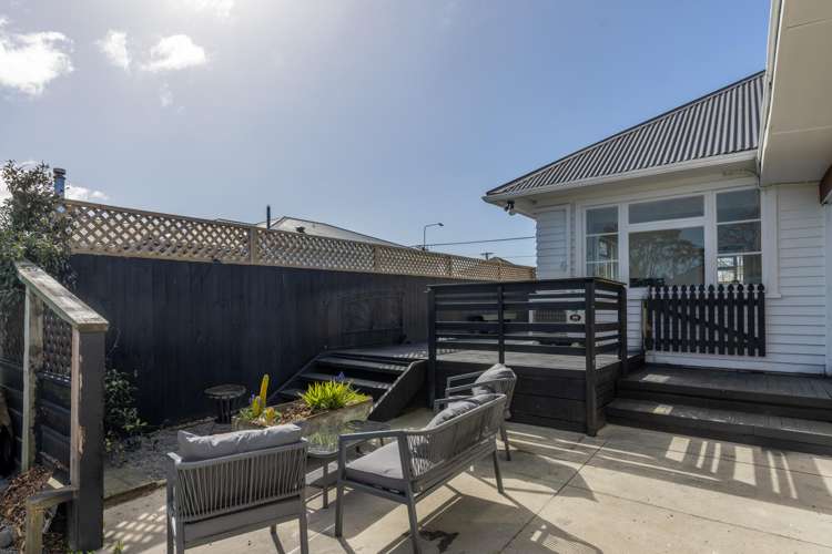 256 Breezes Road Aranui_12