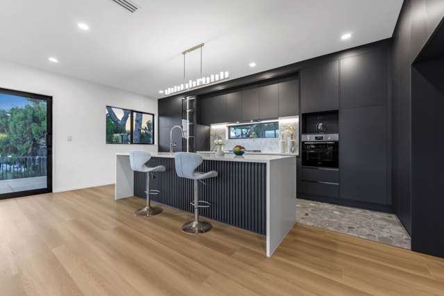 27 Tannaghmore Drive Flat Bush_2