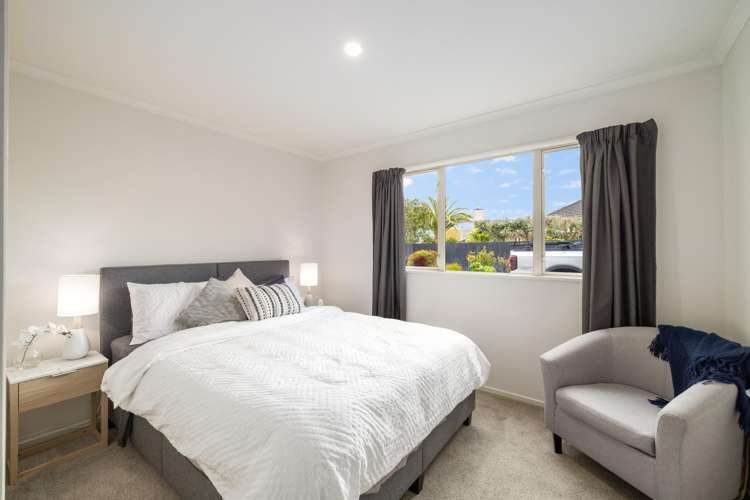 6 Saint Keverne Close Burwood_13