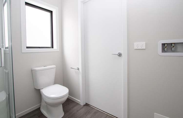 204/17 Vialou Street 10463_13